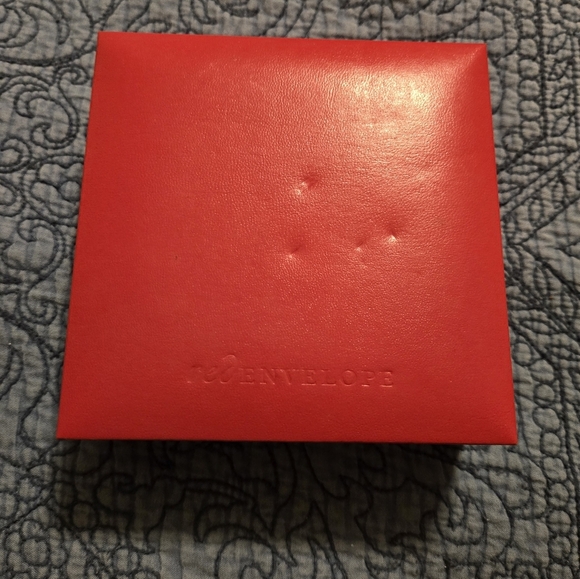 Red Envelope Flores Glass & Copper Necklace from Sandine of Satellite Jewelry - Picture 4 of 7